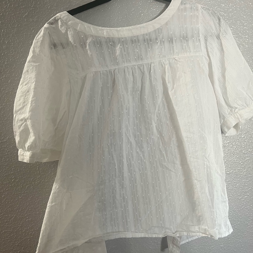 White dress shirt